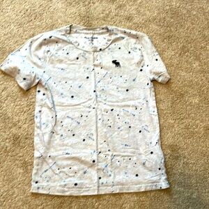 Boys Abercrombie t shirt. Size 9/10.